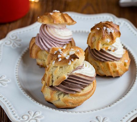 CHOUX BICOLORES au MASCARPONE et à la CONFITURE de CERISE