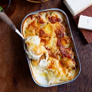 Gratin de pommes de terre aux lardons et taleggio