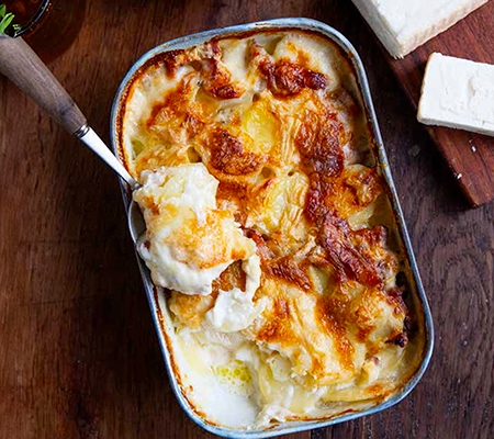 Gratin de pommes de terre aux lardons et taleggio