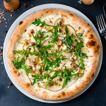 Pizza au gorgonzola Casa Azzurra, à la poire et aux noix